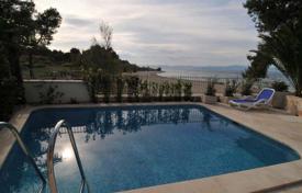 Уютная вилла с бассейном и парковкой на первой линии у моря, Супетар, Хорватия за 4 350 € в неделю