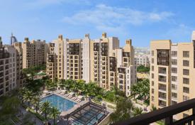 Новая резиденция Lamaa с бассейнами и зеленой зоной рядом с автомагистралью, Umm Suqeim, Дубай, ОАЭ за От $2 177 000