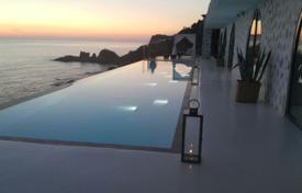 Элитная вилла с бассейном и видом на море, Газипаша, Турция за $2 013 000