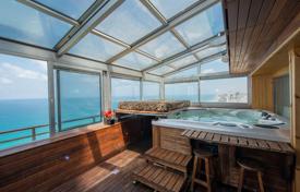 Современный пентхаус с террасой и видом на море в светлой резиденции, недалеко от пляжа, Нетания, Израиль за $1 057 000