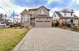 Дом в городе в Этобико, Торонто, Онтарио,  Канада за C$2 385 000