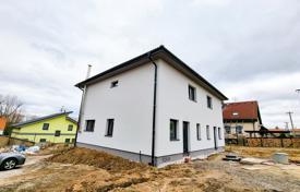 Дом в городе в Среднечешском крае, Чехия за 360 000 €