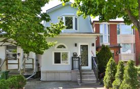 Дом в городе в Олд Торонто, Торонто, Онтарио,  Канада за C$1 668 000