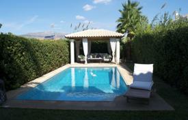 Меблированная четырехэтажная вилла с бассейном, Варкиза, Афины, Греция за 1 800 000 €