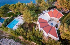 Элитная вилла с бассейном, садом и панорамным видом в 30 метрах от моря, Брач, Хорватия за 3 350 000 €