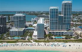 Светлые апартаменты с видом на океан в резиденции на первой линии от пляжа, Майами-Бич, Флорида, США за 671 000 €
