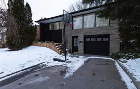 Дом в городе в Норт-Йорке, Торонто, Онтарио,  Канада за C$1 909 000