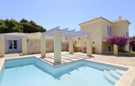 Трёхуровневая вилла с бассейном, садом и видом на море в Краниди, Пелопоннес, Греция за 750 000 €
