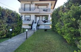 Двухэтажная вилла с садом, гаражом и живописными видами в 500 метрах от моря, Салоники, Греция за 360 000 €