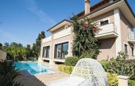 Четырёхуровневая вилла с бассейном и садом в районе Акса, Рим, Италия за 1 890 000 €
