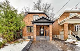 Дом в городе на Хиллсдейл-авеню Запад, Торонто, Онтарио,  Канада за C$1 938 000