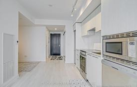 Квартира в Янг-стрит, Торонто, Онтарио,  Канада за C$907 000