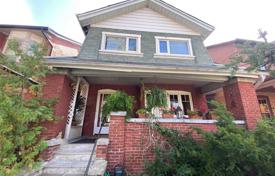 Дом в городе в Олд Торонто, Торонто, Онтарио,  Канада за C$1 515 000
