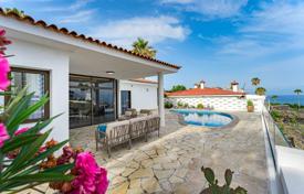 Меблированная вилла с бассейном и панорамным видом на море в Акантиладо‑де-лос-Хигантесе, Тенерифе, Испания за 1 350 000 €