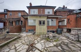 Дом в городе на Симингтон-авеню, Олд Торонто, Торонто,  Онтарио,   Канада за C$2 115 000