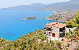 Двухэтажная каменная вилла с панорамным видом на море и горы в Кардамили, Пелопоннес, Греция за 550 000 €