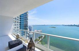 Апартаменты с видом на залив Бискейн и Майами Бич, в здании с бассейном и спа, всего в 70 метрах от пляжа, Эджуотер, Майами за 626 000 €