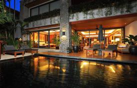 Просторная вилла с бассейном и панорамными видами в элитной резиденции, в 350 метрах от пляжа Камала, Пхукет, Таиланд за 1 654 000 €