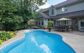 Дом в городе в Этобико, Торонто, Онтарио,  Канада за C$2 189 000