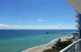 Меблированная квартира с видом на океан в резиденции на первой линии от пляжа, Санни Айлс Бич, США за $972 000