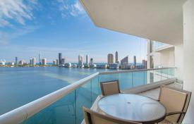 Стильные меблированные апартаменты на первой линии от океана в Авентуре, Флорида, США за 1 769 000 €