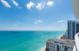 Светлые апартаменты с видом на океан в резиденции на первой линии от пляжа, Холливуд, Флорида, США за $1 315 000