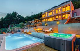 Элитная вилла с террасой, бассейном и видом на море, недалеко от пляжа, Каштела, Сплитско-Далматинская жупания, Хорватия за 1 300 000 €