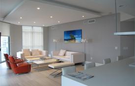 Меблированная дизайнерская квартира на первой линии от океана в Авентуре, Флорида, США за 1 650 000 €