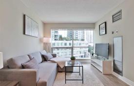 Квартира в Янг-стрит, Торонто, Онтарио,  Канада за C$691 000