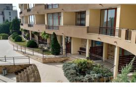 Трехкомнатная квартира с видом на бассейн в комплексе Луксор в Святом Власе, Болгария – 107. 71 м² за 106 000 €
