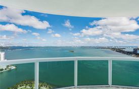 Трехспальные белоснежные апартаменты на первой линии от океана в Эджуотер, Флорида, США за 961 000 €