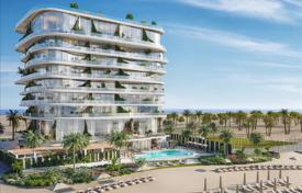 Новая резиденция на берегу моря с бассейном и собственным пляжем, Рас-эль-Хайма, ОАЭ за От $558 000