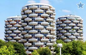 Трёхкомнатная современная квартира с видом на озеро и парковкой, Кретей, Иль‑де-Франс, Франция за 450 000 €