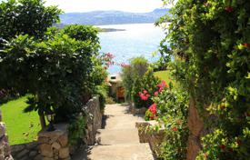 Вилла с видом на море, частным садом в Бодруме за $1 196 000