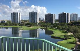Дизайнерская квартира «под ключ» с видом на океан и поле для гольфа в Авентуре, Флорида, США за $830 000