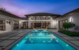 Просторная вилла с задним двором, бассейном, зоной отдыха, террасой и гаражом, Майами, США за 2 248 000 €