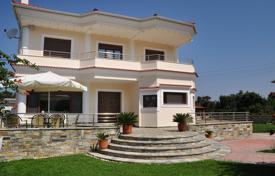 Двухэтажная вилла с садом и парковкой в 200 метрах от пляжа, Ахарави, Греция за 3 300 € в неделю