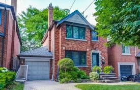 Дом в городе в Восточном Йорке, Торонто, Онтарио,  Канада за C$2 150 000