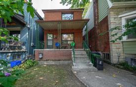 Дом в городе в Олд Торонто, Торонто, Онтарио,  Канада за C$2 305 000