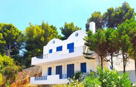 Трёхэтажная вилла с гаражом недалеко от пляжа в Краниди, Пелопоннес, Греция за 270 000 €