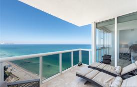 Светлые апартаменты с видом на океан в резиденции на первой линии от пляжа, Санни Айлс Бич, Флорида, США за $1 196 000