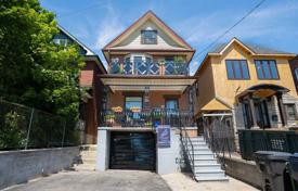 Дом в городе в Олд Торонто, Торонто, Онтарио,  Канада за C$1 603 000