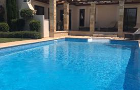 Ухоженная вилла с бассейном, садом и гаражом в зеленом районе, Пафос, Кипр за 850 000 €