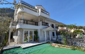 Трехуровневый дом на второй линии от моря, Столив, Котор, Черногория за 990 000 €