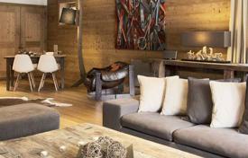 Традиционное савойское шале с террасой, джакузи, отдельной студией, на известном горнолыжном курорте Валь д'Изер, Франция за 23 400 € в неделю