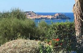Таунхаус с садом и видом на море в Портоферрайо, Тоскана, Италия за 600 000 €