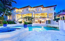 Великолепная вилла с задним двором, бассейном и террасами, Корал Гейблс, США за 5 525 000 €