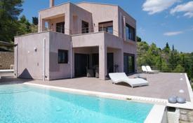 Новая трехэтажная вилла с бассейном рядом с пляжами, Порто Хели, Греция за 4 800 € в неделю