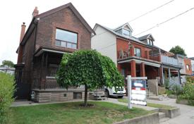 Дом в городе в Олд Торонто, Торонто, Онтарио,  Канада за C$1 165 000
