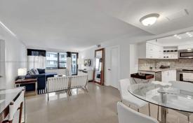 2-комнатные апартаменты в кондо 89 м² в Коллинз-авеню, США за $650 000